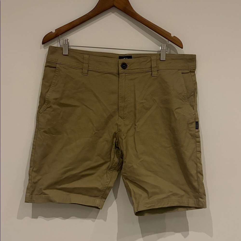 General Pants Co. Men's Tan Flat-Front cargo Shorts